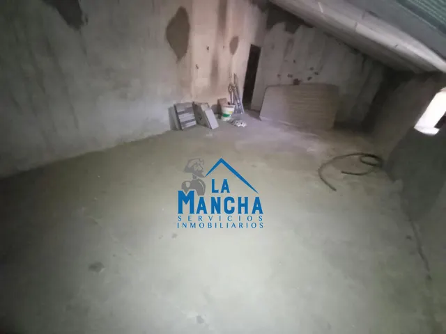 *53.000€* inmobiliaria la mancha vende casa con patio en Barrax ( Albacete ). — 45