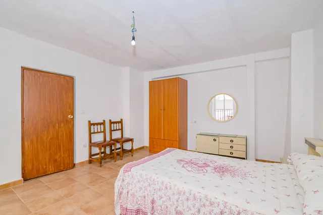La mejor casa rural de Güejar Sierra se acaba de poner a la venta — 17