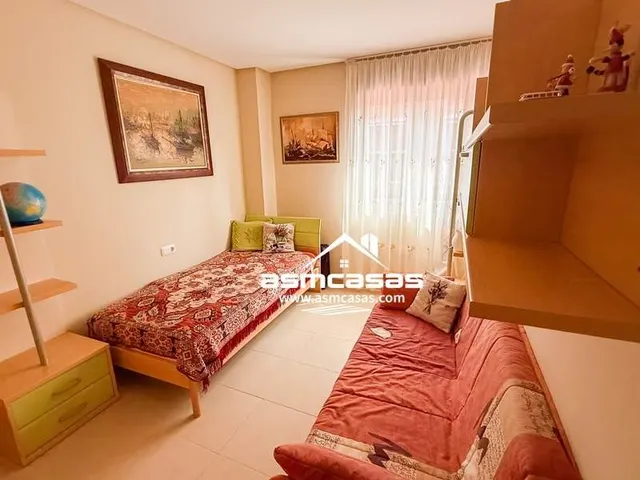 Se alquila apartamento para  agosto — 8