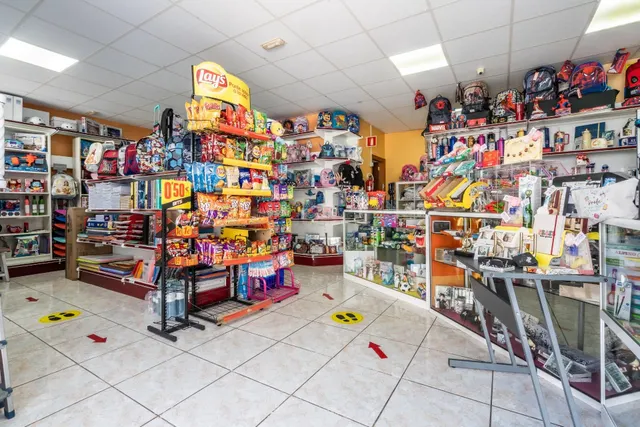 ¡OPORTUNIDAD! TRASPASO DE PAPELERÍA CONSOLIDADA EN CABO BLAN - foto 3