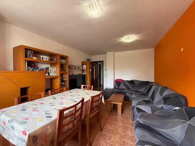 Piso de 4 habitaciones y parking en venta en Vinaròs — 4