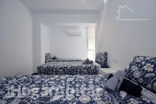 ¡Espectacular! Amplio, moderno y reformado, todo amueblado y cerca del centro — 46