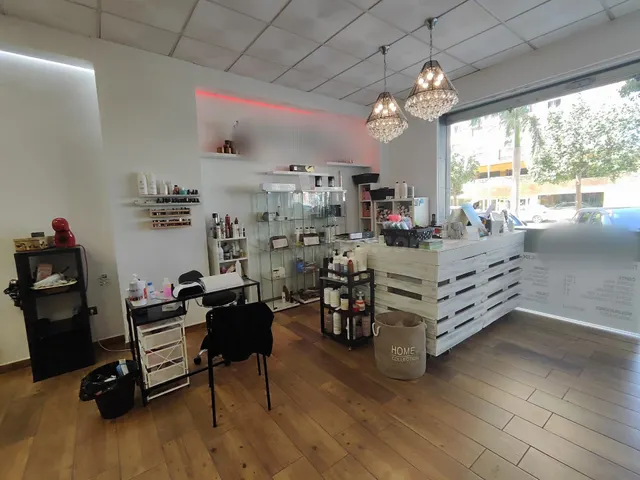 Excelente local reformado en venta — 5
