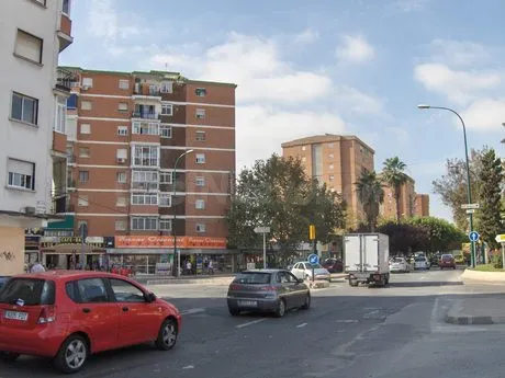 Local comercial 200m² en venta - Avenida Europa - foto 2
