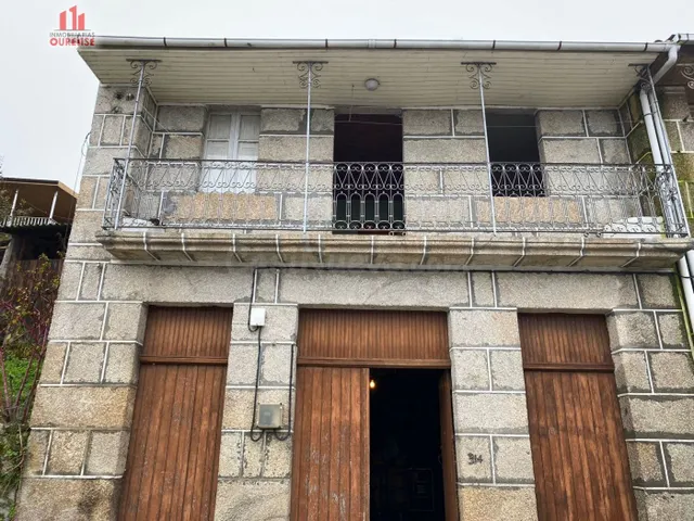 CASA DE PIEDRA EN LA ZONA DE CENLLE A 15 MINUTOS DE LA CIUDA
