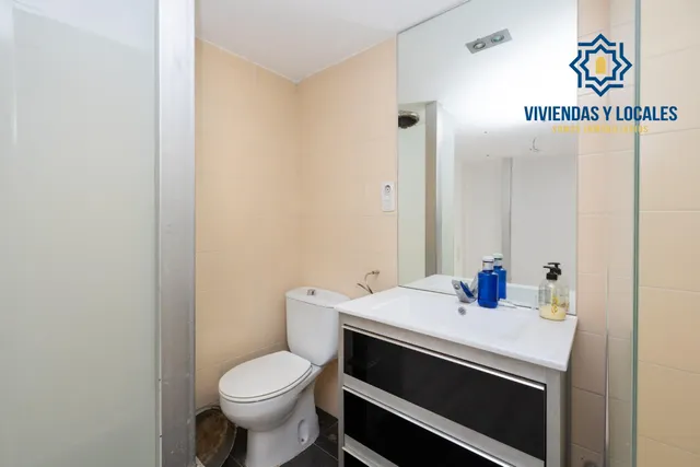 ATENCIÓN INVERSORES. Edificio comercial en pleno centro de Granada, entre Puentezuelas y Alhóndiga — 36