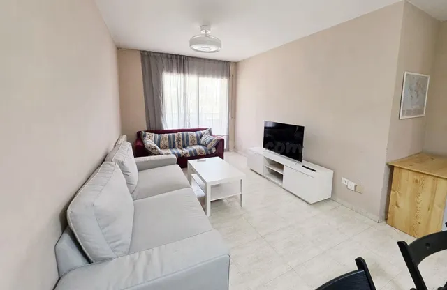 ¡CHICAS ESTUDIANTES! PISO DE TRES habitaciones EN ALQUILER, CON PLAZA DE GARAJE EN VILLANUEVA DE LA CAÑADA — 3