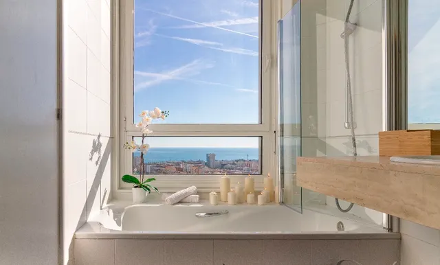 ATICO REFORMADO CON VISTA AL MAR — 35