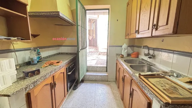 CASA CON PATIO Y TERRAZA A LA VENTA — 9