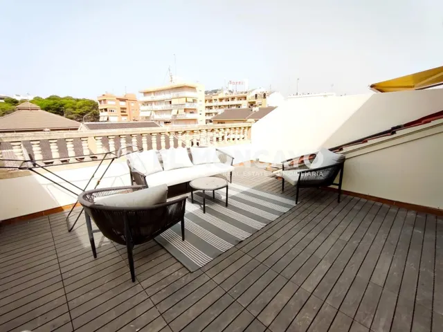Fantástico bungalow planta alta a tan solo 300m de las playa - foto 2