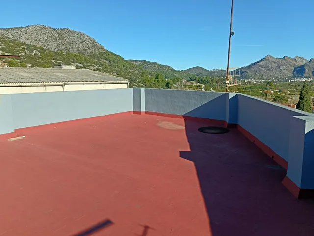 Edificio con restaurante en Tormos — 21