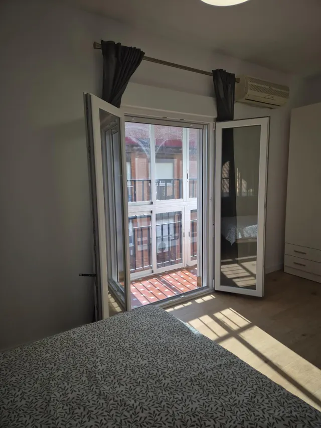 ALQUILER POR habitaciones EN ZONA JESUS RESCATADO — 25