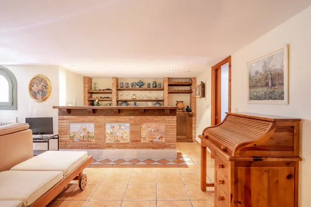 Chalet exclusivo en  una sola planta en el centro de La Zubia 5 dormitorios, piscina  y garaje — 34