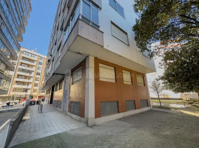 Local comercial 10 habitaciones 700m² en alquiler - Centro U - foto 2