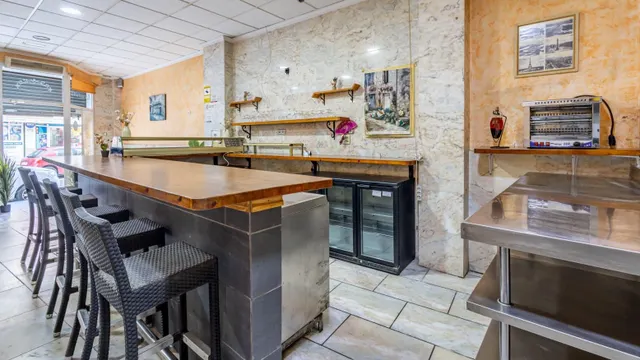 Local comercial listo para restaurante en pleno centro de Torrevieja — 18