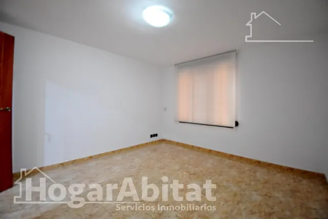 Espacio familiar y comodidad absoluta en este piso totalmente exterior con garaje privado cerrado — 28
