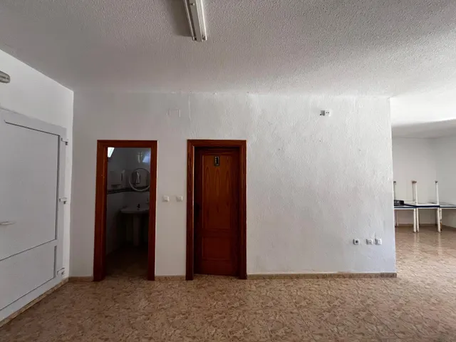 OPORTUNIDAD EN PRIMERA LINEA PROXIMO A PAQUEBOTE — 32