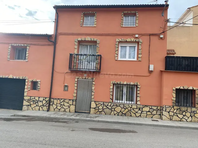 EN VENTA CASA EN MONREAL DEL CAMPO - foto 3