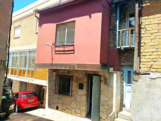 CASA EN TORRE DEL BIERZO