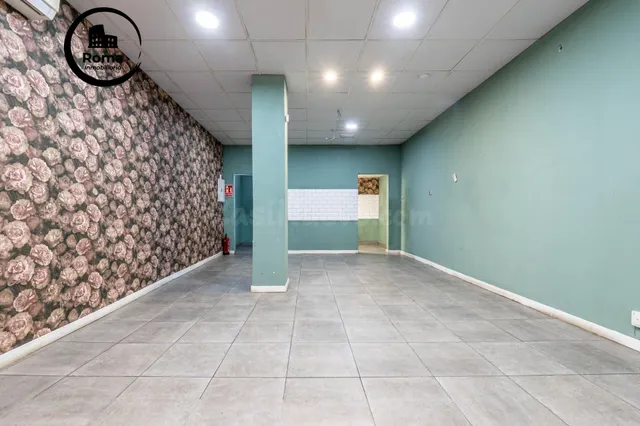 SE VENDE LOCAL COMERCIAL EN ARMILLA (CENTRO) - foto 4