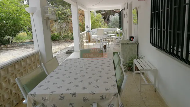 SE VENDE CASA CON TERRENO DE MÁS DE 3000 MTS EN LA URB. OJOS DE SAN JORGE JUNTO A LOS PRADOS — 4