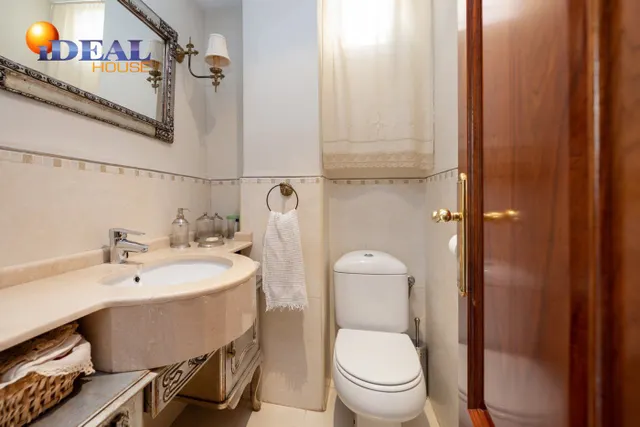 FANTASTICA CASA EN PLAZA DE LOS LOBOS — 14