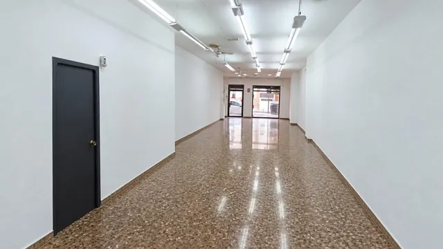 Local comercial de 482 m2 en alquiler junto al mercado de ruzafa – ideal para supermercado — 27