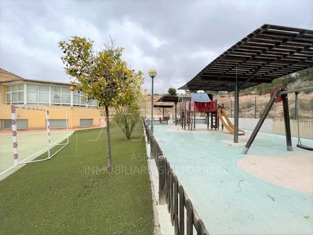 SE VENDE NEGOCIO EN MONTEPRINCIPE — 18
