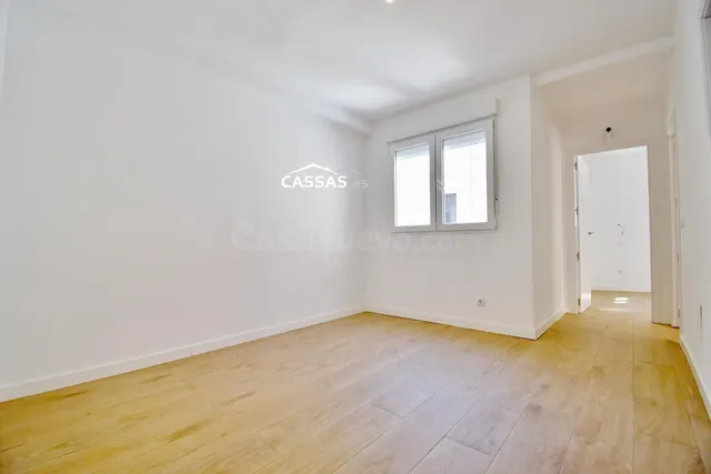 ALCALA DE HENARES - Piso reformado de 3 habitaciones. 4º Pla - foto 3