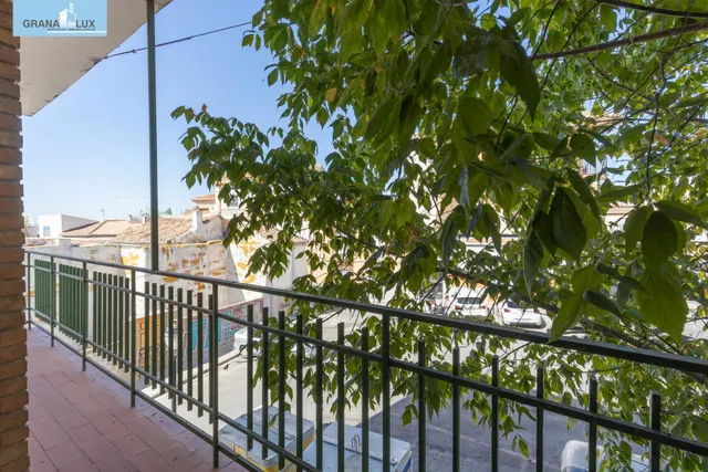 Edificio con gran potencial de inversión en La Zubia — 23