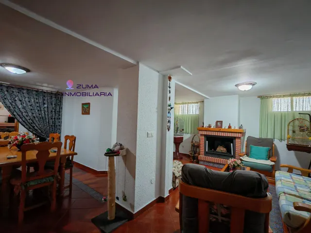 Amplia Propiedad Pareada en Churriana, Málaga. — 35