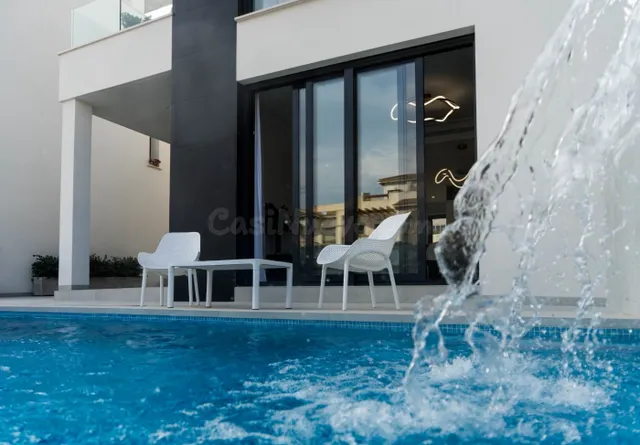 Duplex con solarium, BBQ y piscina privada