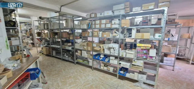 Amplio Local Comercial a Solo 150 Metros de la Playa - Oportunidad Única — 17