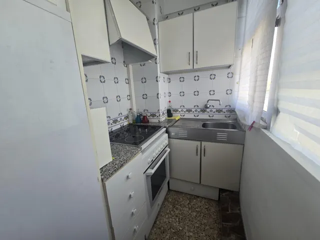 Se vende estudio en Avenida Comunidad Valenciana, Benidorm — 8