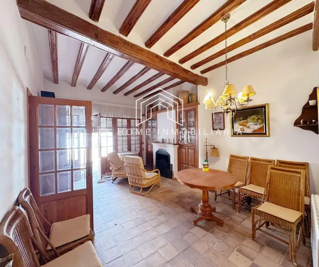 CASA SEÑORIAL CON ENCANTO EN PERFECTO ESTADO DISPONIBLE PARA - foto 4
