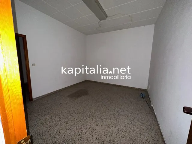 Local comercial a la venta en L´Olleria (Valencia) — 14