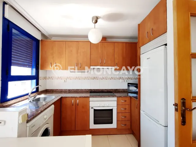 Fantástico apartamento con vistas al mar en Torrevieja, Alicante — 13