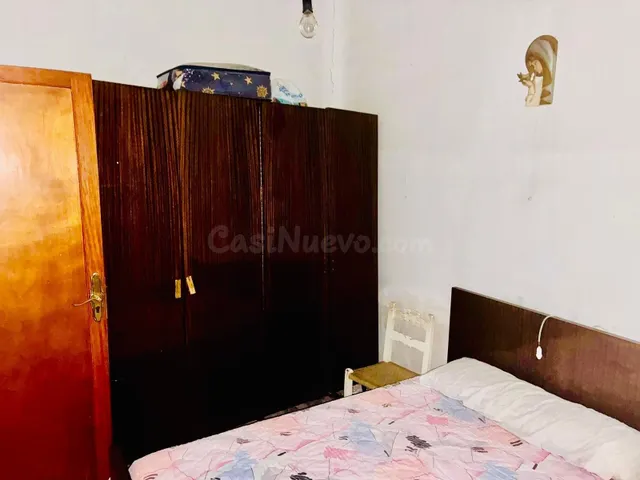 Casa Amplia de Dos Alturas con Patio y Boardilla en Las Torr - foto 4