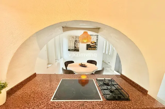 Chalet 6 habitaciones 637m² en venta - Centro — 24