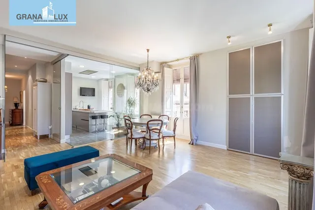 Exclusivo Piso Dúplex en el Corazón de Granada — 5
