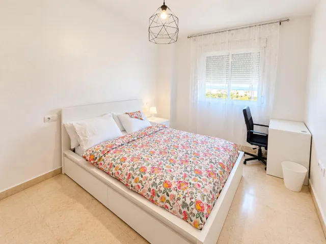 ¡estudia y disfruta de tu nuevo hogar! habitaciones frente a la universidad europea — 13