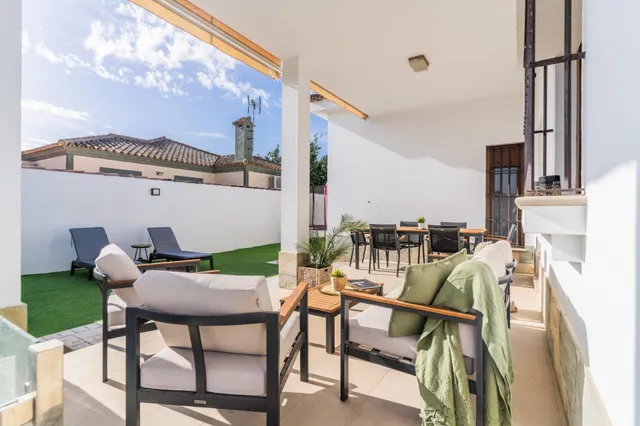 ESPECTACULAR CHALET EN CHICLANA — 45