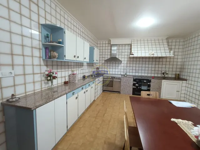 Casa en Cabral de 5 dormitorios con amplia parcela de unos 5.000 m2 — 28