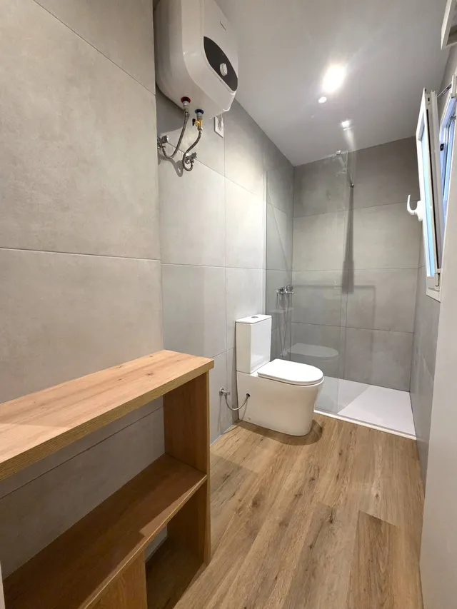 A la venta estupenda oficina reformada en el Paseo de Tomás Morales — 15