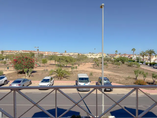 Playa Flamenca! Encantador Bungalow con gran terraza y vistas despejadas + Solarium privado con vistas al mar + Piscina comunitaria + Parking comunitario — 4