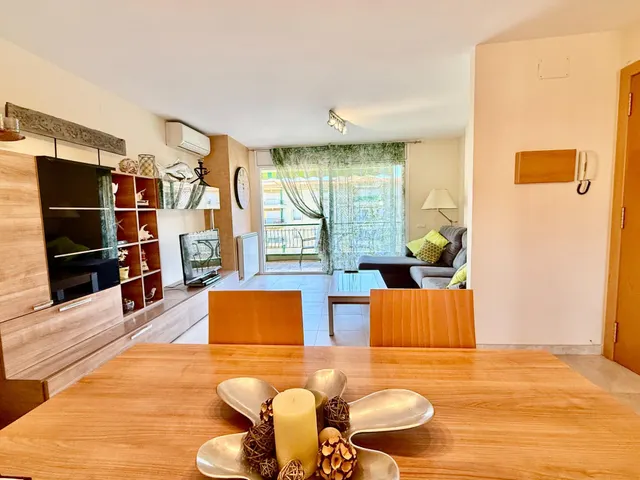 Exclusivo piso con dos terrazas, 3 habitaciones, piscina y maravillosas vistas en playa de aro — 23