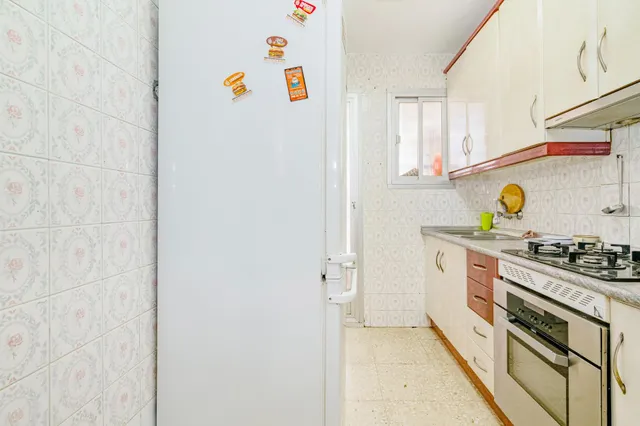 Piso exterior en zona cervantes, Granada, 8ª planta, muy luminoso, 87 m2, 3 dormitorios, vistas despejadas. — 21