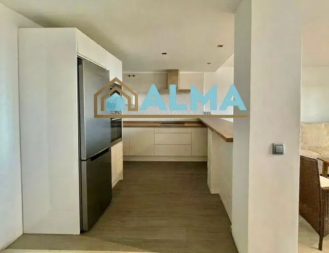 Espectacular Atico con terraza y gran  de solarium en urb. privada con piscina — 7