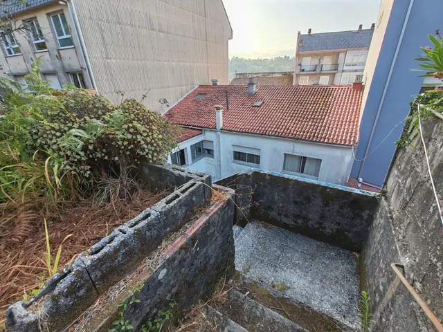 EDIFICIO EN VENTA CON DOS PISOS INDEPENDIENTES Y LISTOS PARA ENTRAR A VIVIR EN BOIRO — 46