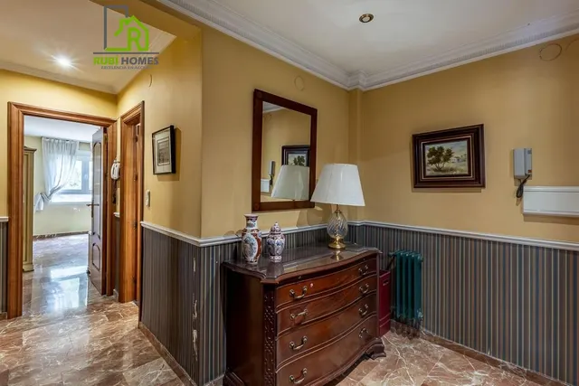 AMPLIO PISO EN VENTA JUNTO A PLAZA DE TOROS - GRANADA — 24